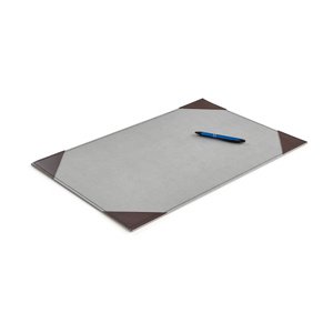 Podložka na stůl Tidy, 590x390 mm, šedá s koženými rohy